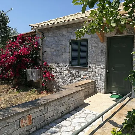 Kardamili Villas * Kardamyli